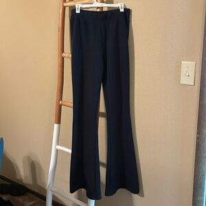 American Eagle mid-rise flare pants! Size: S Color: Navy Blue